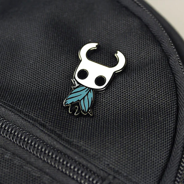 Hollow Knight: Knight Enamel Pin